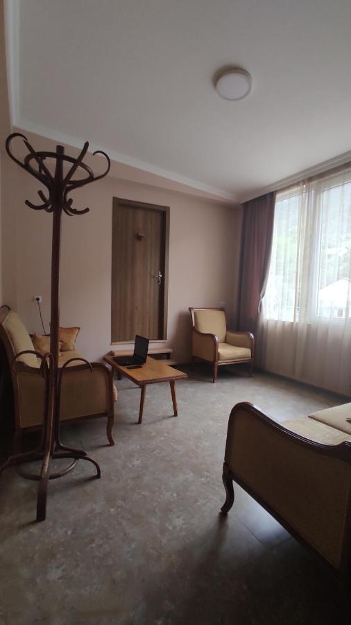 Guesthouse Mabu - 4 Newly Built Rooms In The Heart Of Μέστια Εξωτερικό φωτογραφία